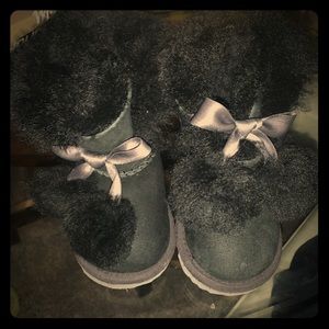 Gently worn UGG fur boots, comes with box